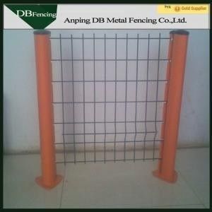 Sunshine Resistance Welded Wire Fence With Square / Peach Post CE Certificated