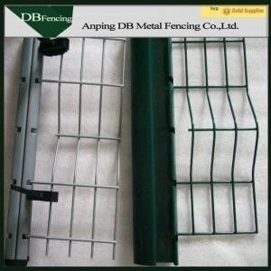 Hot Dip Galvanized Curved Welded Wire Garden Fence PVC Coated Surface