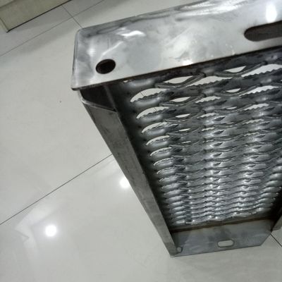 Perforated Galvanized Grip Strut Grating Stair Treads Non Slip Metal Sheet