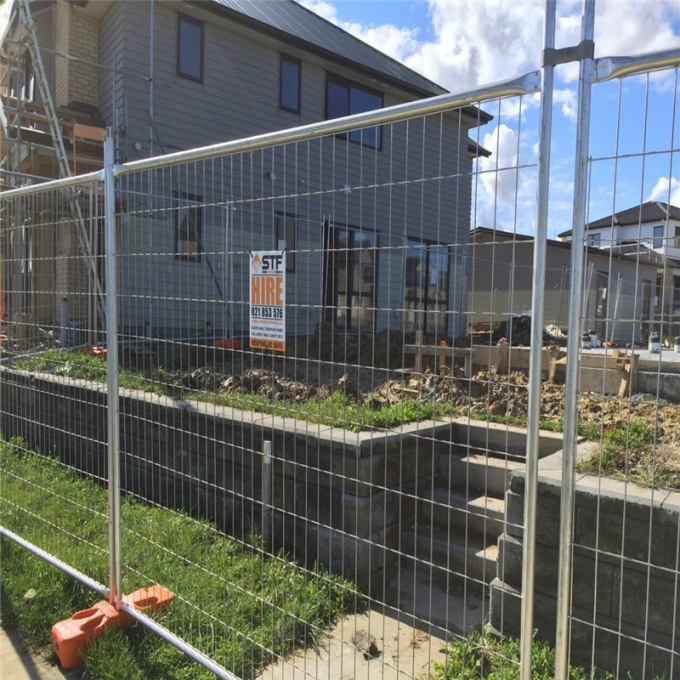 Construction Site Temporary Fencing With Concrete Feet