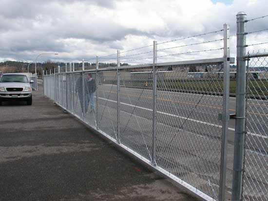 Chain Link Temporary Fence Barriers For Light Residential / Heavy Commercial Area