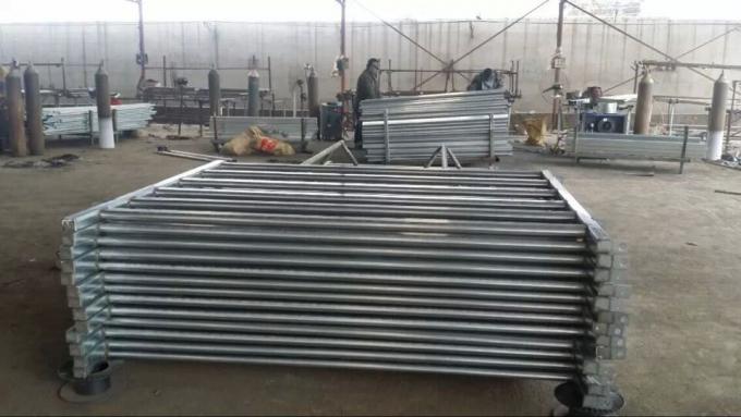 Livestock Horse / Cattle Corral Panels , Low Carbon Steel Metal Corral Fencing
