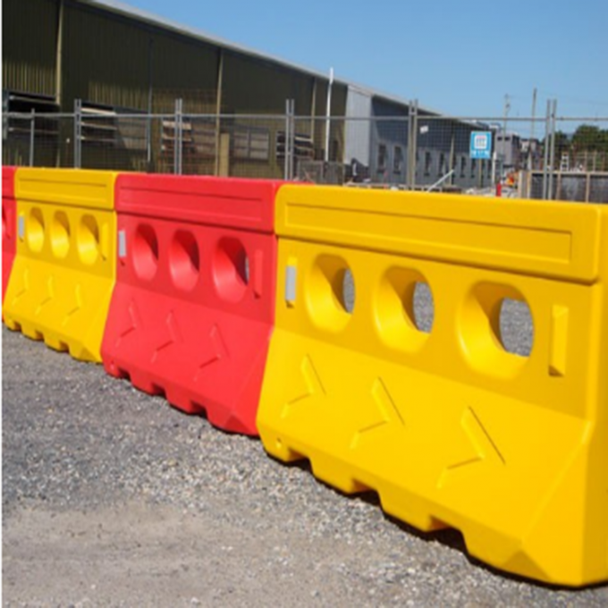 Water Filled Barriers With Fence 780mm Height Three Holes