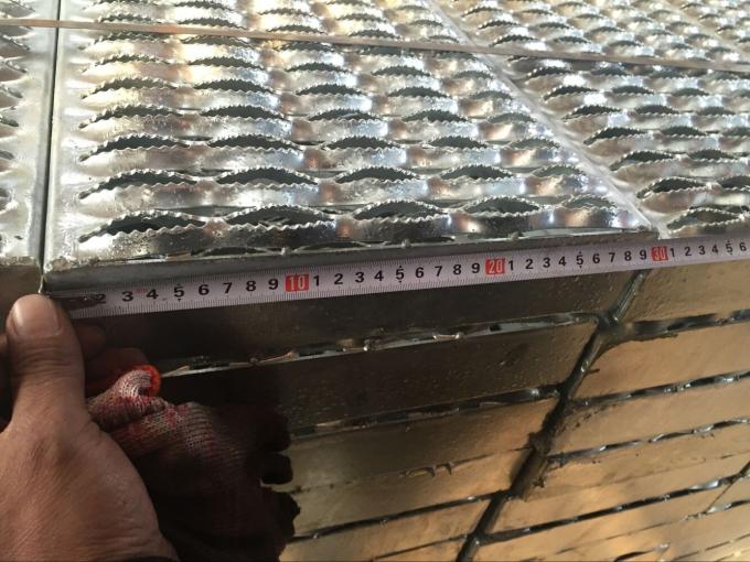 Galvanized Grip Strut packing
