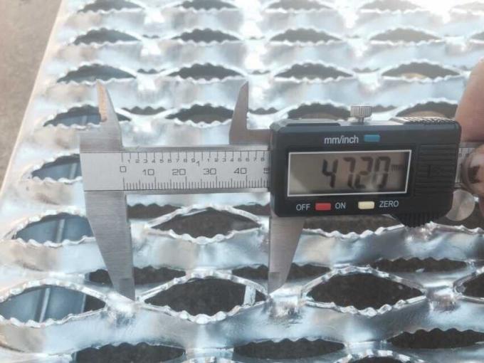 Galvanized Grip Strut testing quality