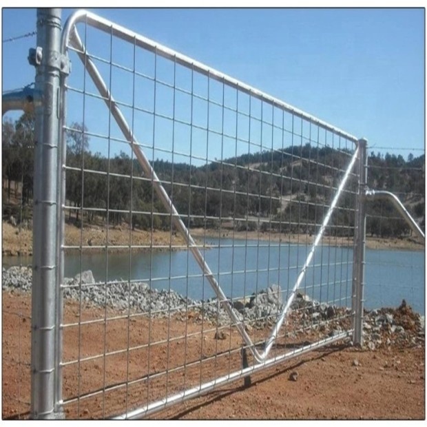 V/N/I-Stay Galvanized Iron Livestock Farm Field Gate 