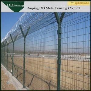 Low Carbon Steel Wire Welded Metal Fence Panels Corrosion Resistance Anti - Aging